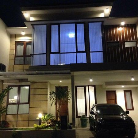 יוגיאקרטה Fams Homestay By Fh Stay מראה חיצוני תמונה