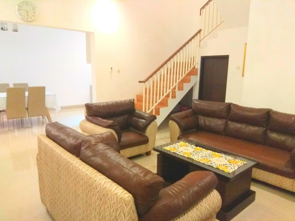 יוגיאקרטה Fams Homestay By Fh Stay מראה חיצוני תמונה